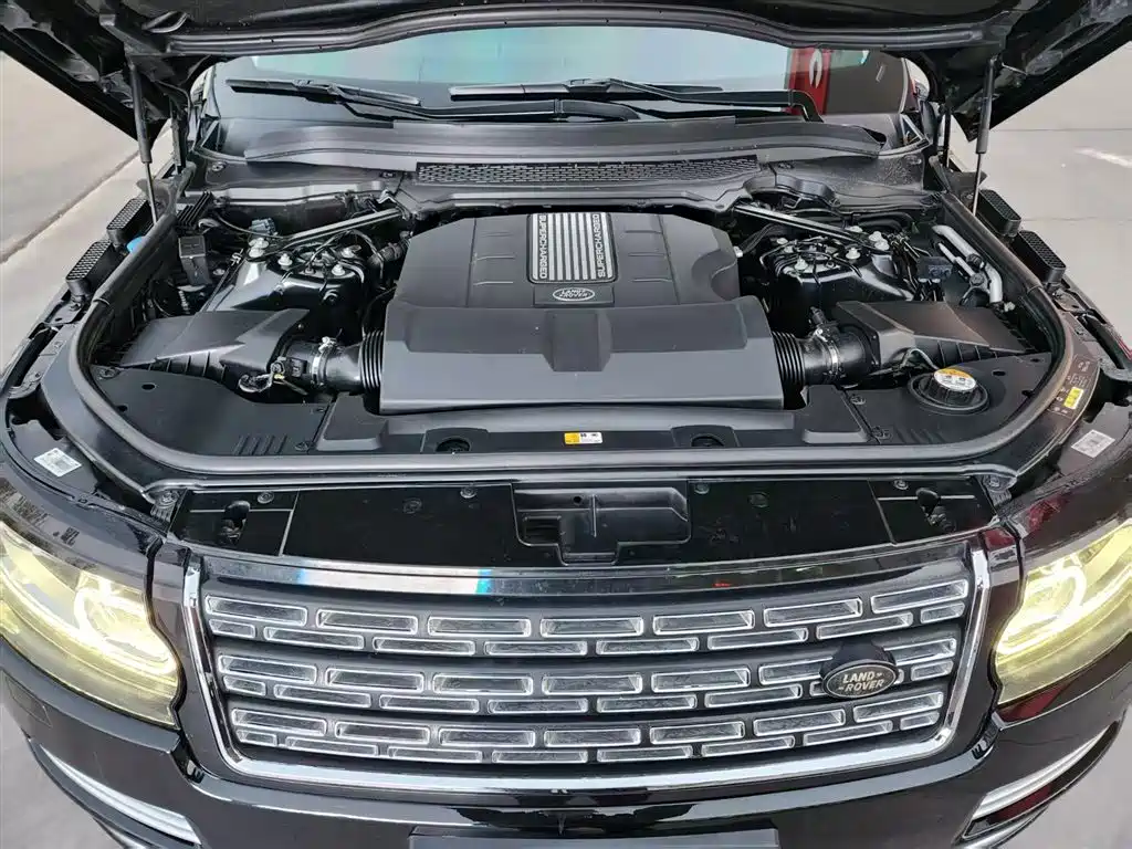 Land Rover Range Rover 2015 3.0 SC V6 Vogue SE Genesis Extended Edition фото 7