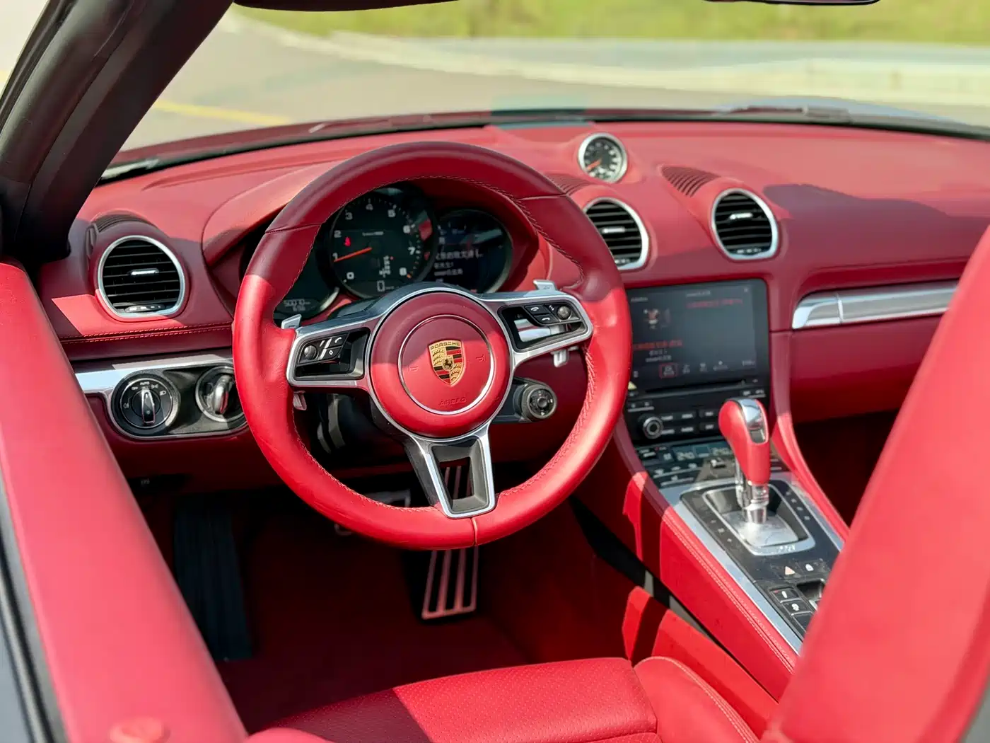 Porsche 718 2022 Boxster 2.0T фото 13