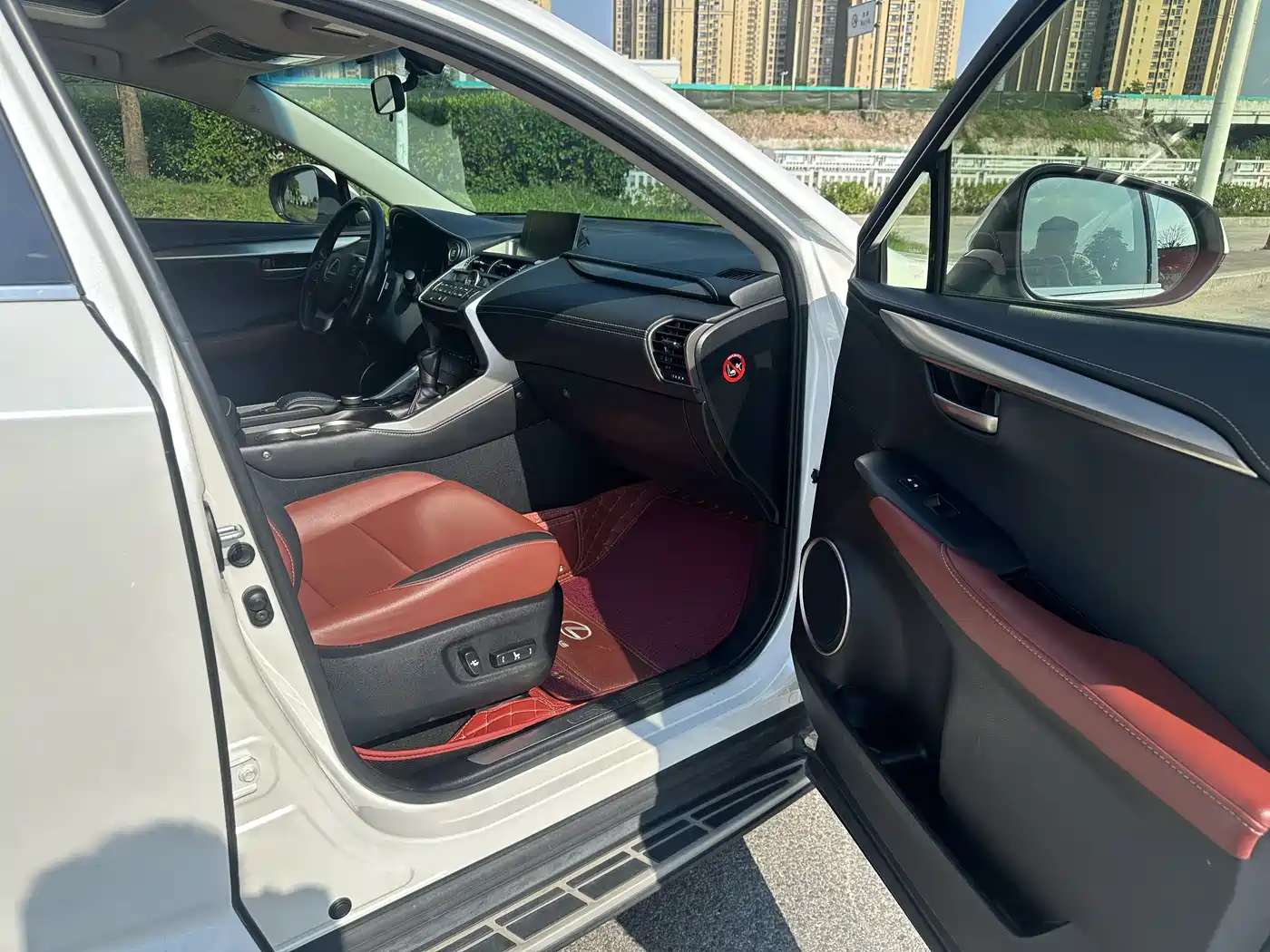 Lexus NX 2015 200t AWD F Sport фото 14