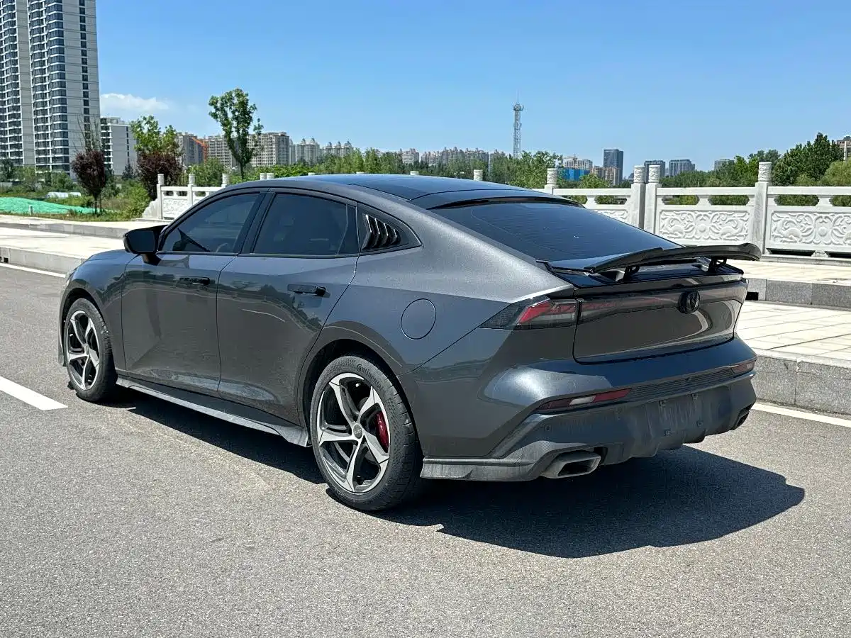CHANGAN UNI-V