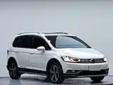 Photo 4 - Volkswagen Touran
