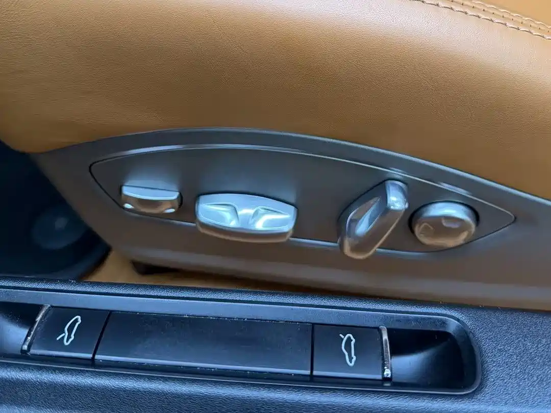 Porsche Boxster 2015 Boxster Style Edition 2.7L фото 9