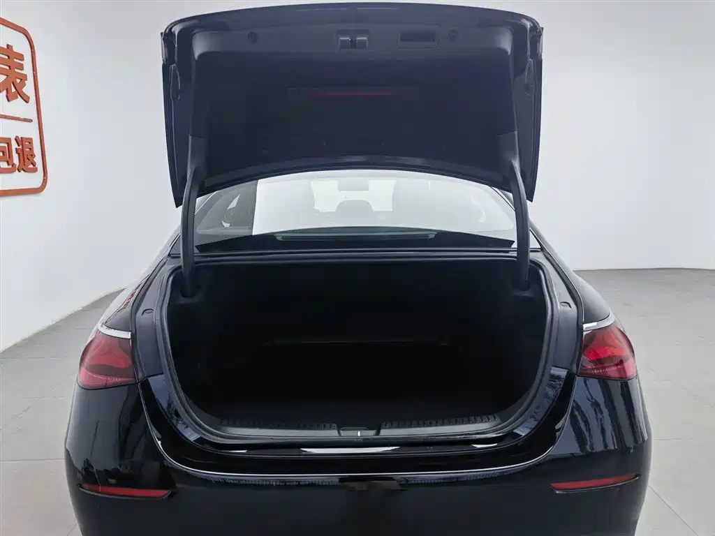 Mercedes-Benz E-Class 2025 Facelift E 260 L фото 16