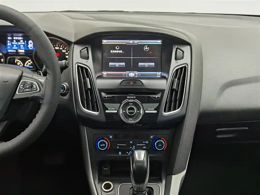Ford Focus 2015 Hatchback EcoBoost 180 Automatic Sport фото 12