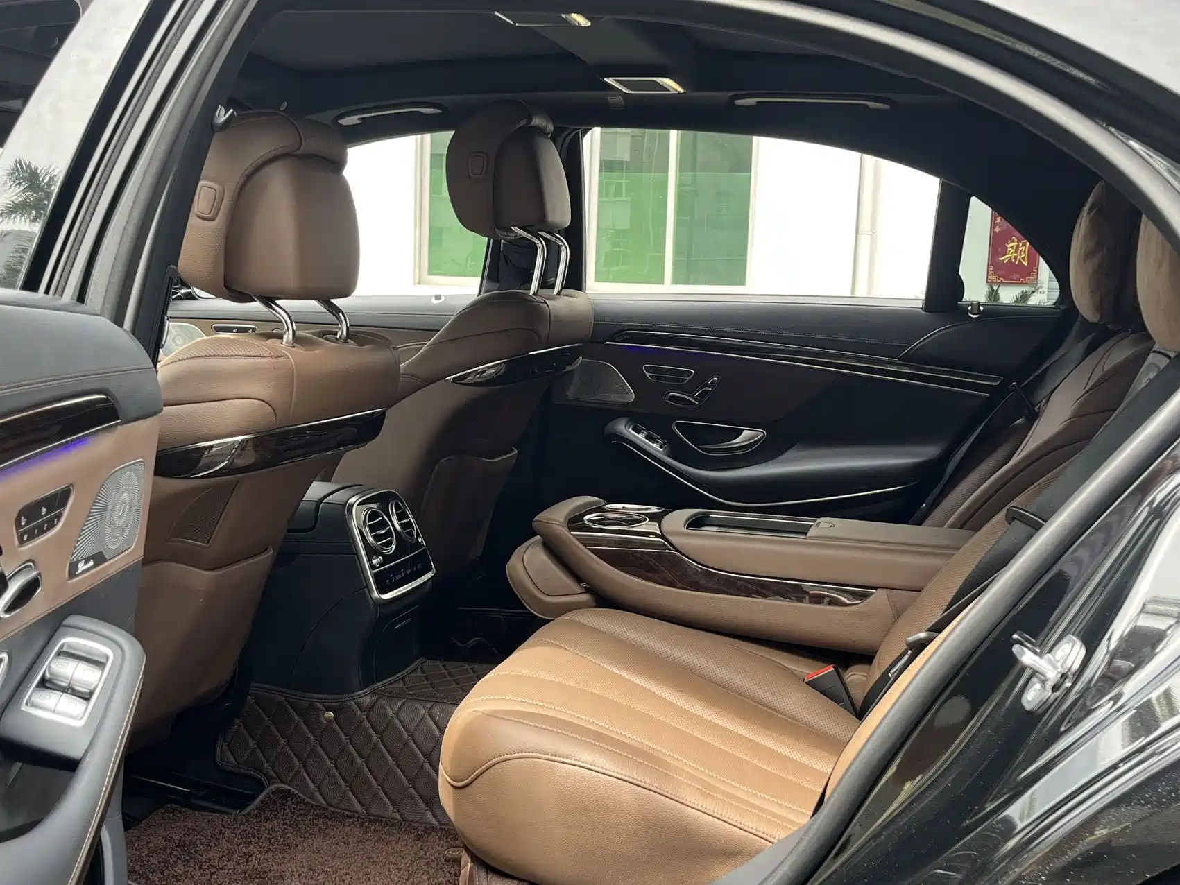 Фото 6 - Mercedes-Benz S-Class