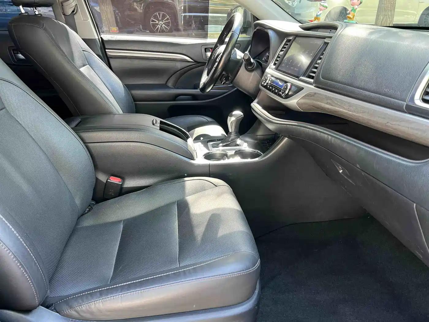 Toyota Highlander 2018 2.0T 4WD Ultimate 7-seater (China V) фото 18