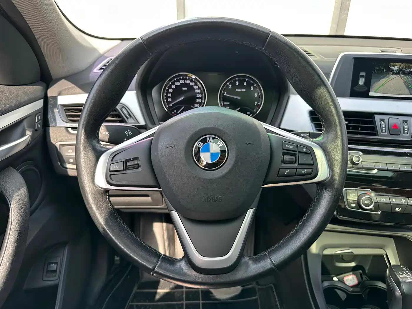 BMW X1 2019 sDrive18Li Fashion Model фото 15