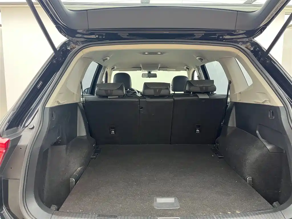 Volkswagen Tiguan L 2021 330TSI Automatic 2WD Comfort фото 6