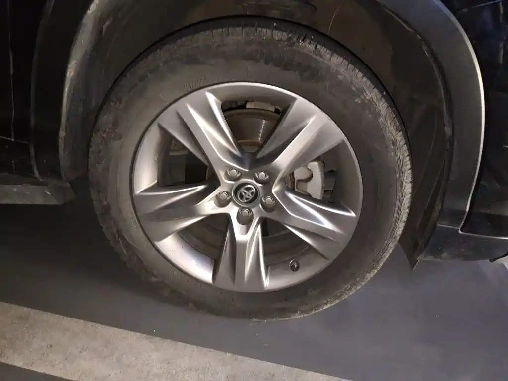Фото 8 - Toyota Highlander