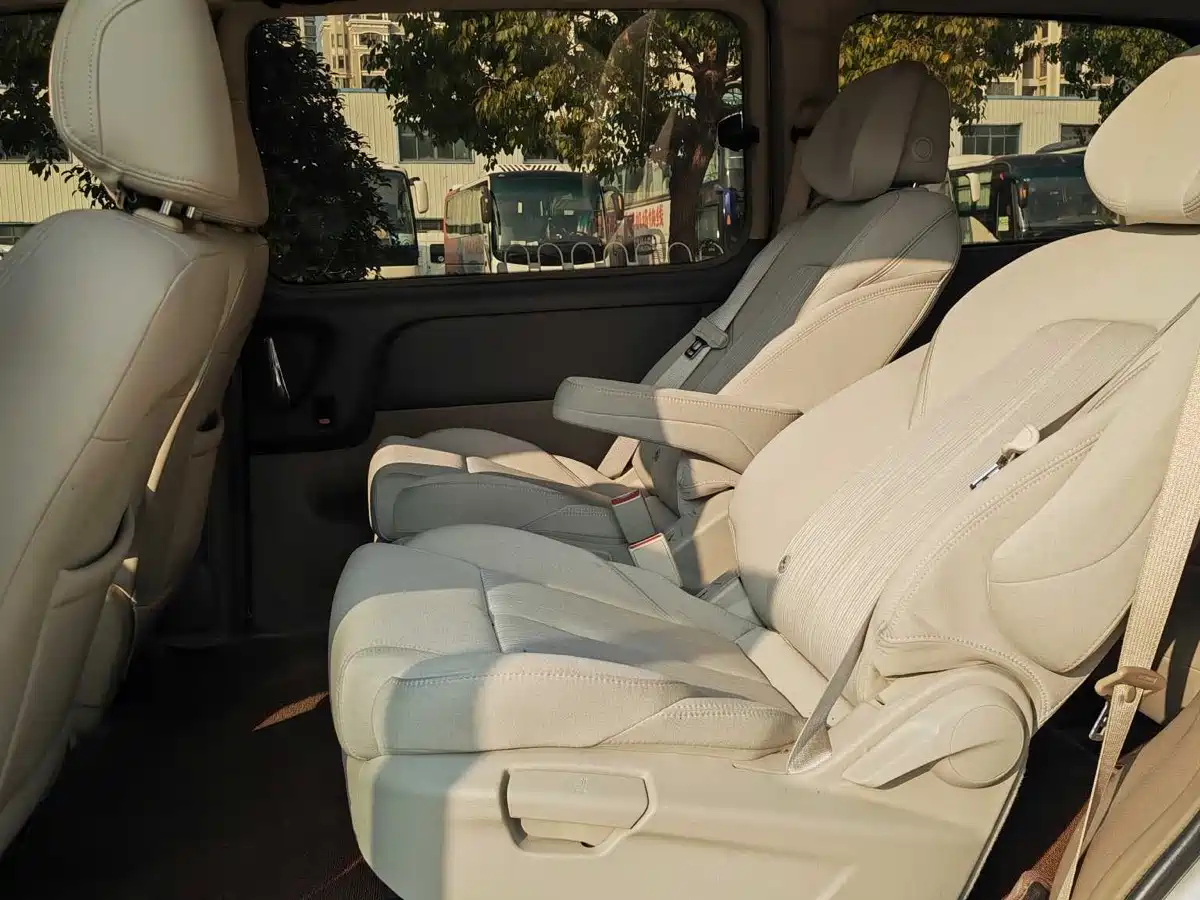 Buick GL8 2013 2.4L Classic фото 4