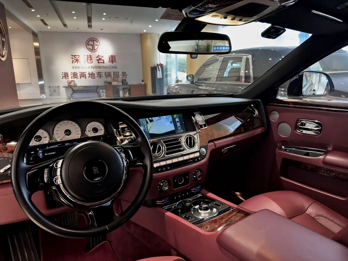 Rolls-Royce Ghost 2013 6.6T Art Deco Collector's Edition фото 4