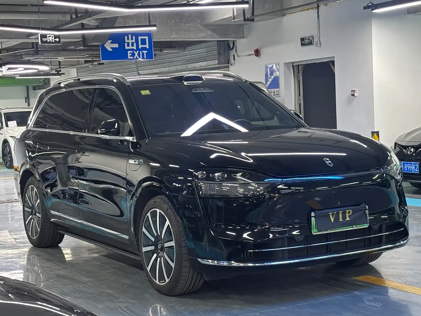 AITO Wenjie AITO M9 2024 Extended Range Ultra 42kWh 6-Seater фото 3