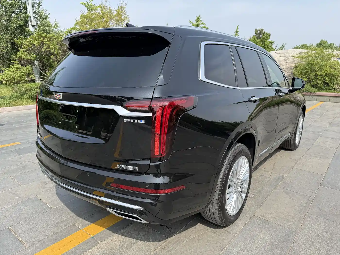 CADILLAC XT6
