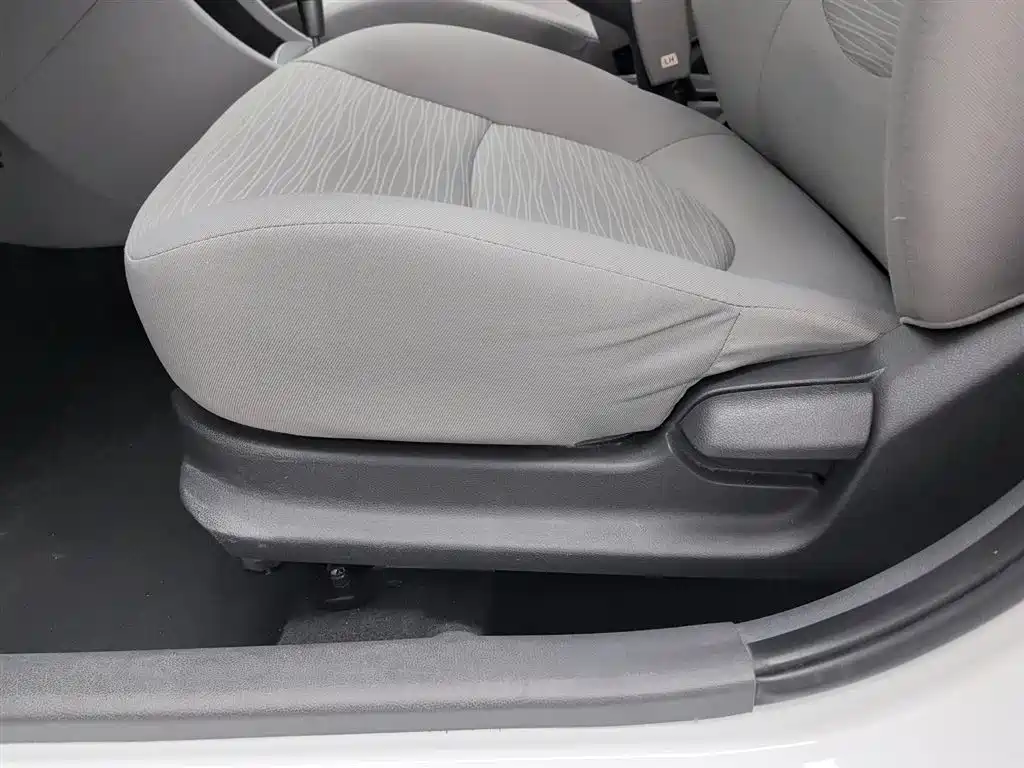 Hyundai Verna 2016 1.4L Automatic Smart GLS фото 20
