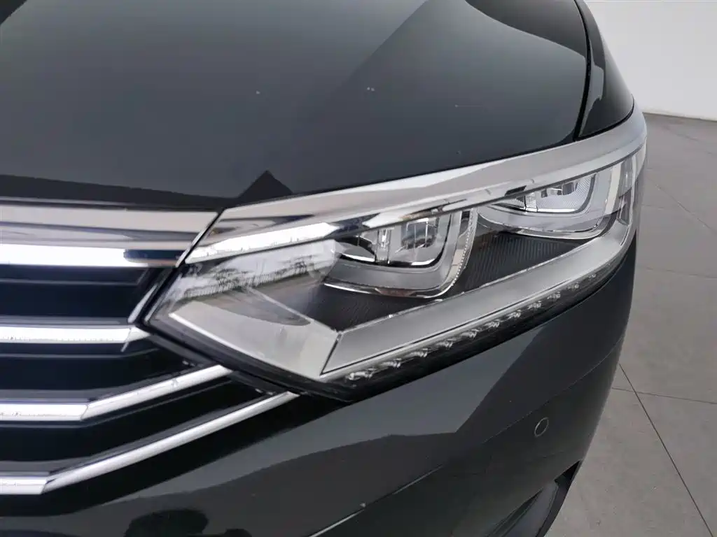 Volkswagen Magotan 2018 Facelift 330TSI DSG Luxury фото 7