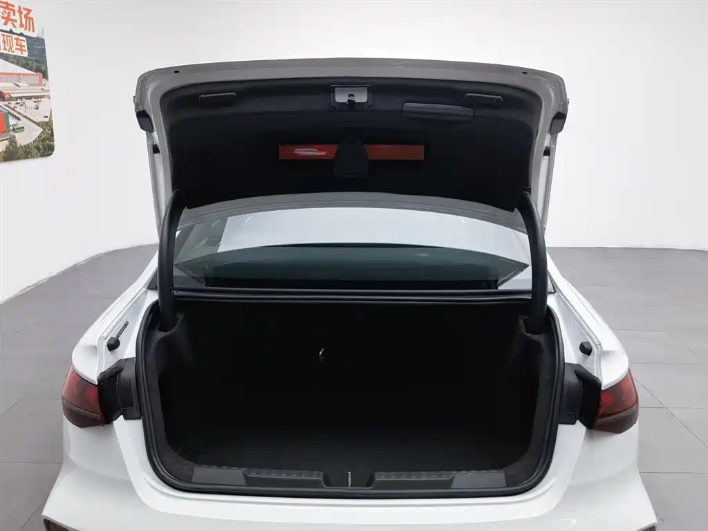 Audi A3 2025 A3L Limousine 35TFSI Flying Premium фото 16