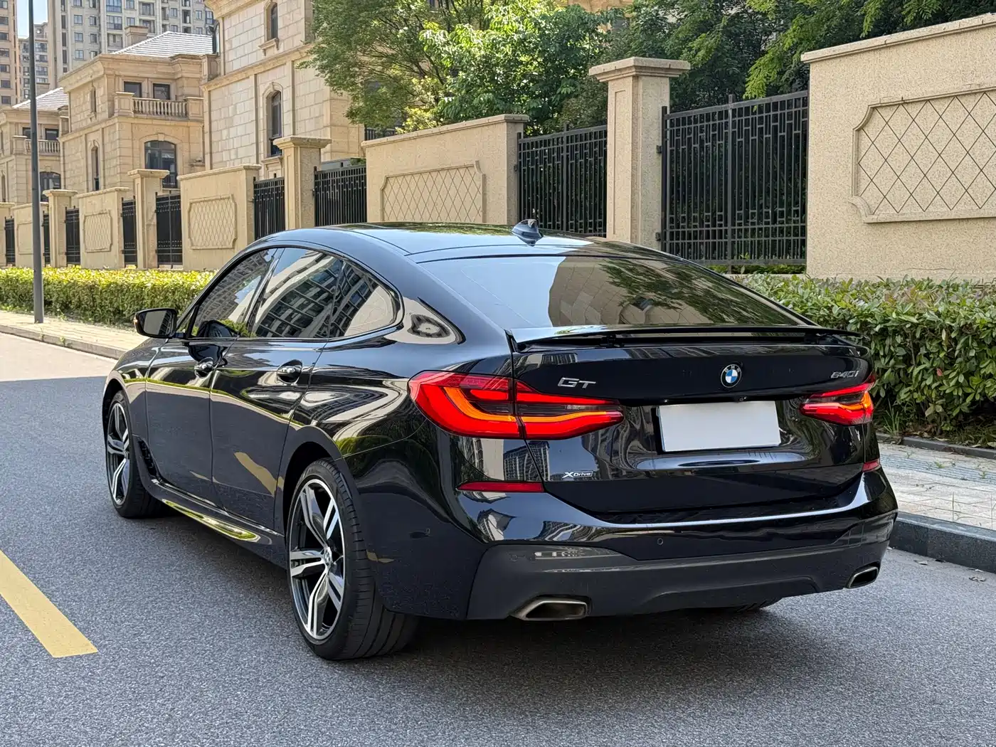 BMW 6 Series GT 2018 640i xDrive M Sport Package фото 7