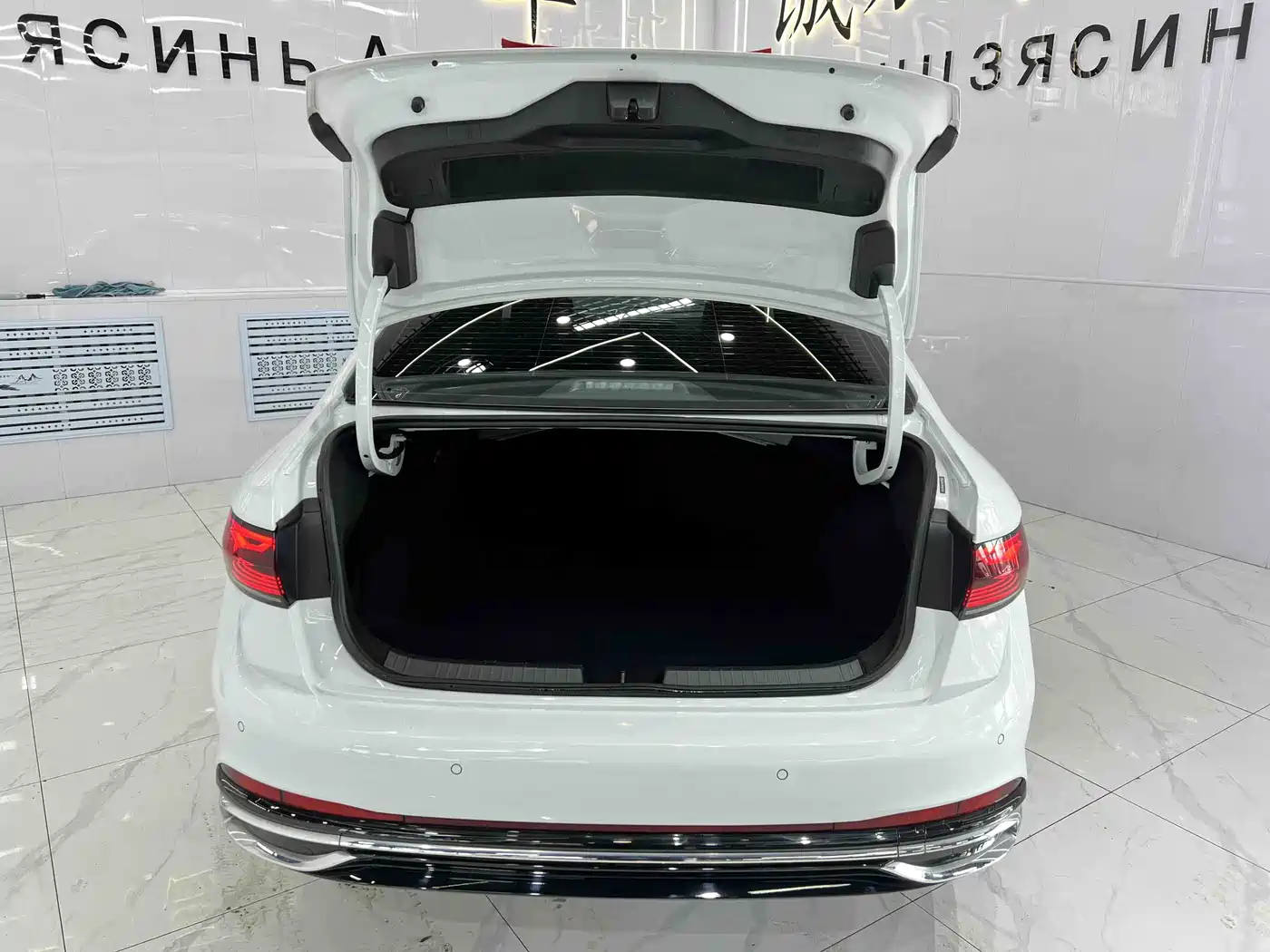 Volkswagen Sagitar 2023 280TSI DSG Beyond Lite фото 17