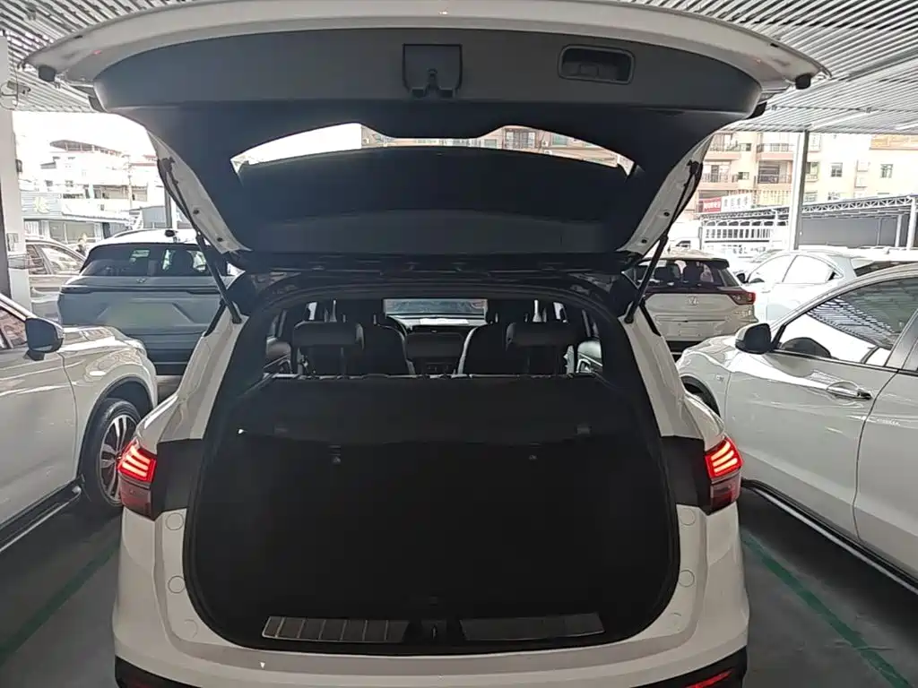 Geely Binyue 2019 2019 Sport 260T DCT Battle China VI