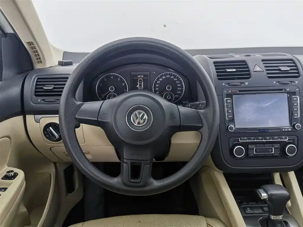 Volkswagen Sagitar 2011 1.4TSI Automatic Technology фото 11