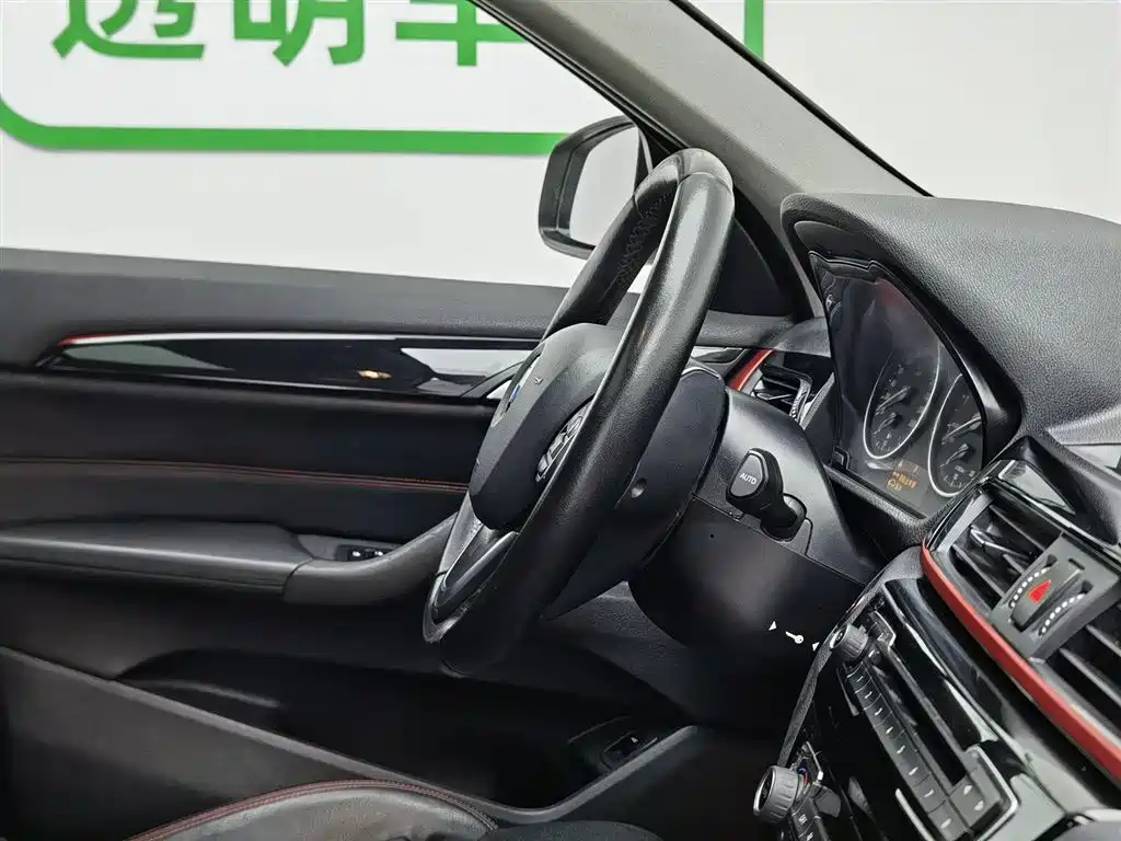 BMW X1 2016 sDrive20Li Luxury Model фото 22