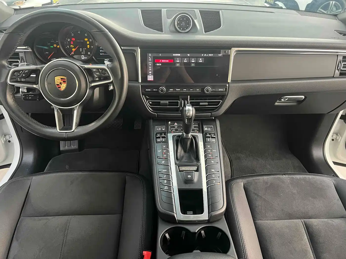 Porsche Macan 2018 Macan 2.0T фото 10
