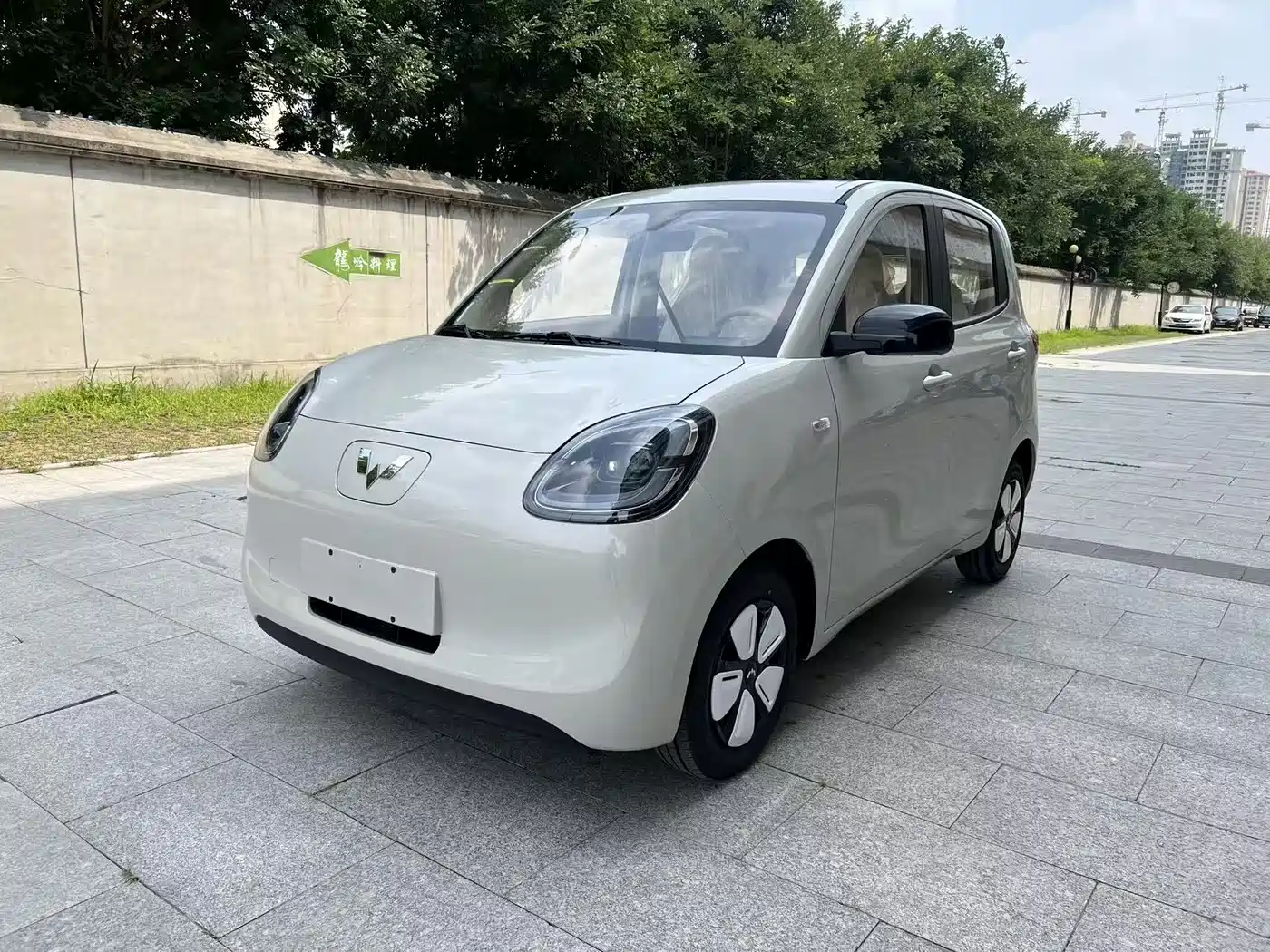Wuling Motors Hongguang MINIEV 2025 4-Door Advanced