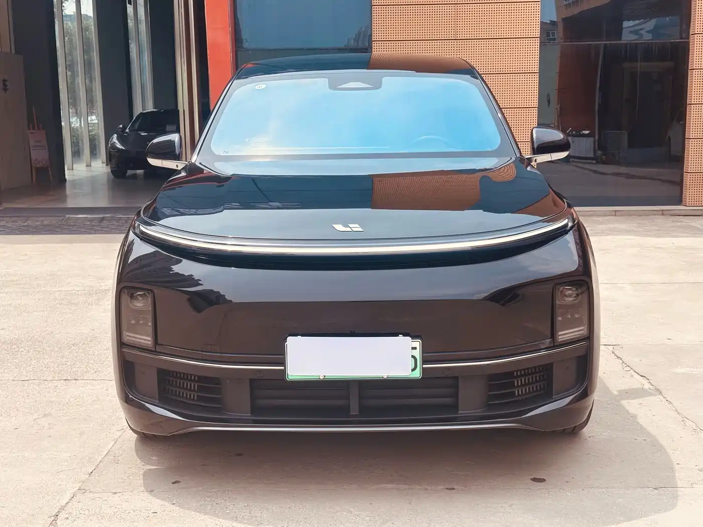 Фото 2 - Li Auto Li L8