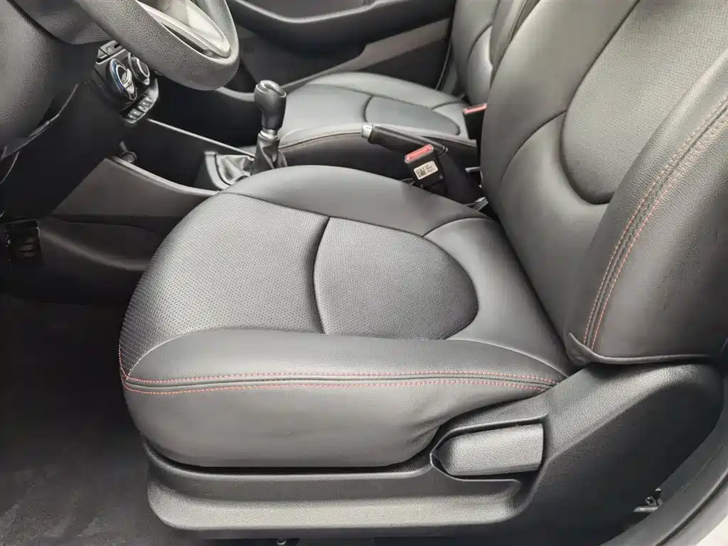 Hyundai Verna 2017 1.4L Manual Renewal Edition China VI фото 20