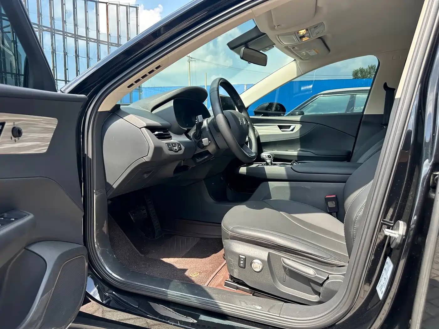 Hongqi E-QM5 2025 2024 Model 610km PLUS