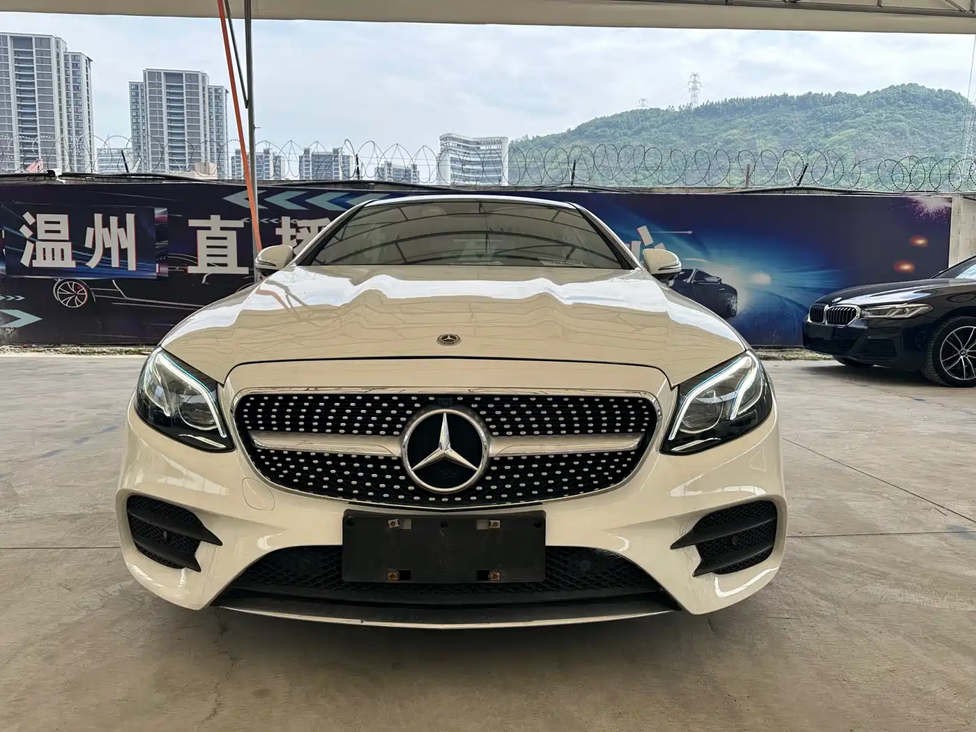 Mercedes-Benz E-Class (Import) 2017 E 300 Coupe фото 2