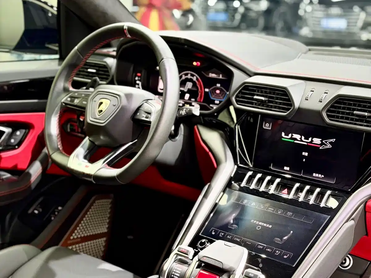 Lamborghini Urus 2023 4.0T V8 S фото 10
