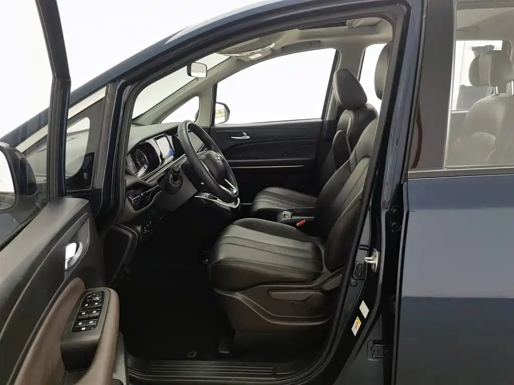 GAC Trumpchi Trumpchi M6 2019 270T DCT Luxury Edition (7-seater) (China VI) фото 10