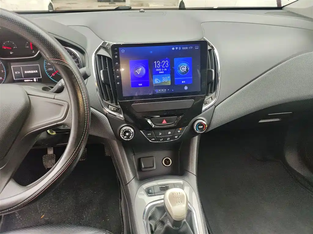 Chevrolet Cruze 2017 1.5L Manual Pioneer фото 9
