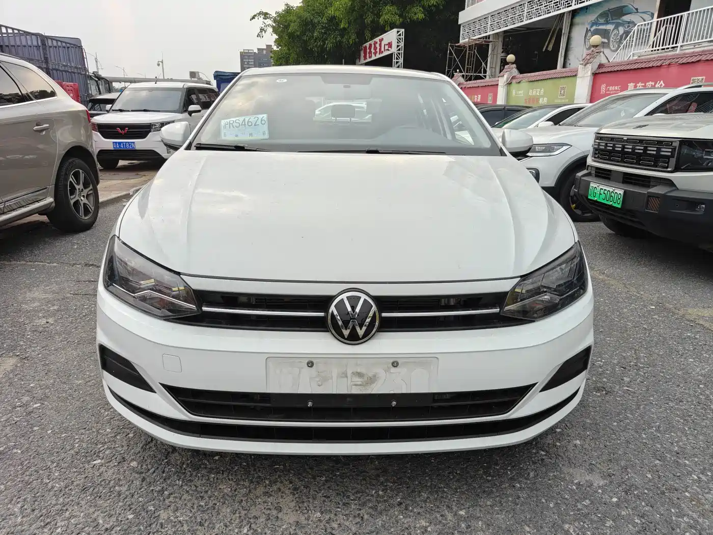 VOLKSWAGEN POLO