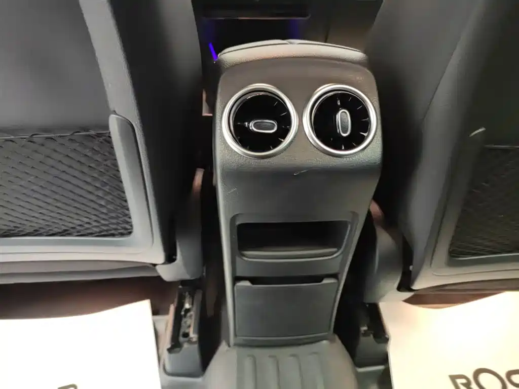 Mercedes-Benz GLB 2020 Facelift GLB 200 Style фото 27