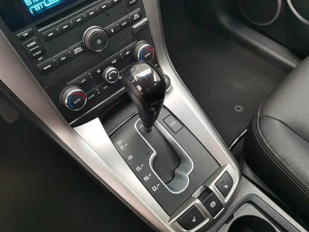 Chevrolet Captiva 2017 2.4L 2WD Luxury Edition 7-Seater фото 13