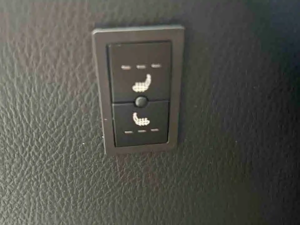Toyota YARiS L Zhi Xuan 2022 Zhi Xuan X 1.5L CVT Leading PLUS Edition фото 14