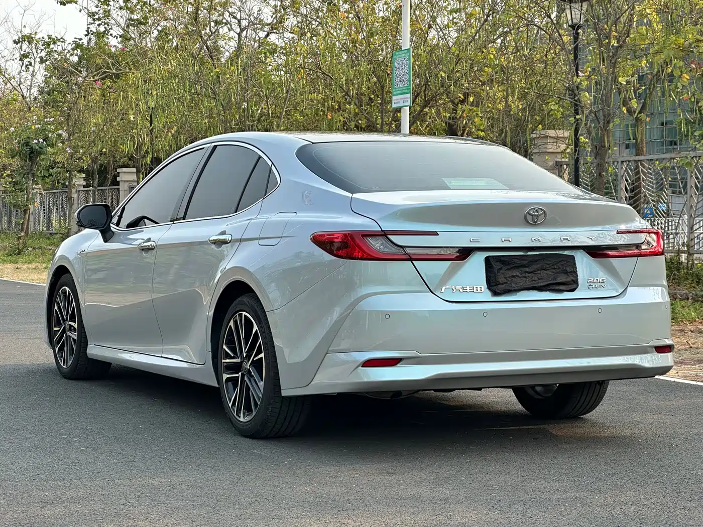 Toyota Camry 2024 Hybrid 2.0HGVP Luxury Edition фото 4
