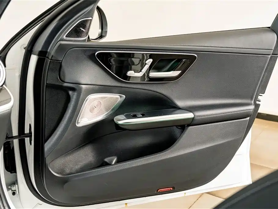 Mercedes-Benz C-Class 2024 Facelift C 260 L Moonlight Sport фото 15