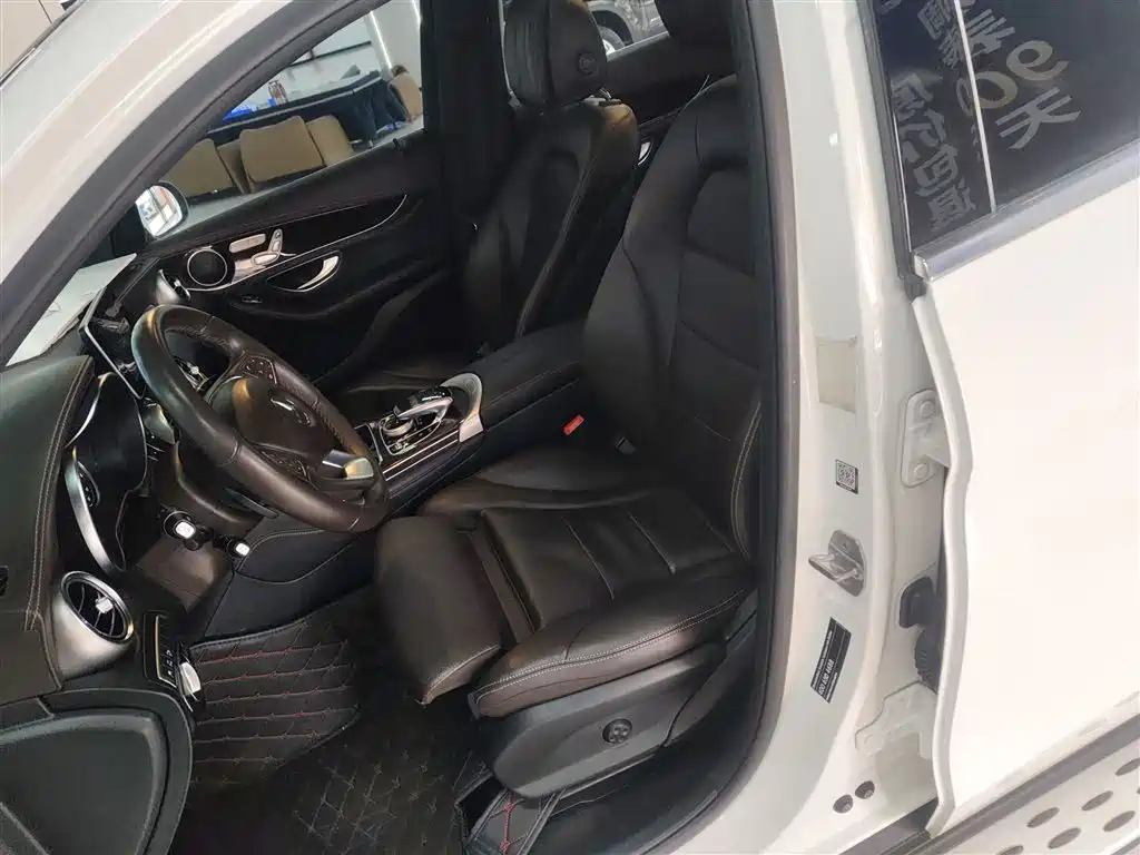 Mercedes-Benz GLC 2019 Facelift GLC 260 L 4MATIC Luxury фото 15