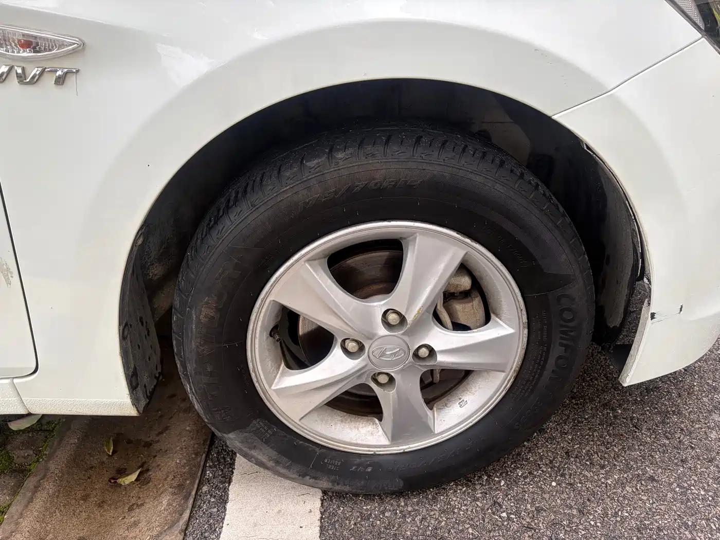 Hyundai Reina 2014 1.4L Manual GLX фото 8
