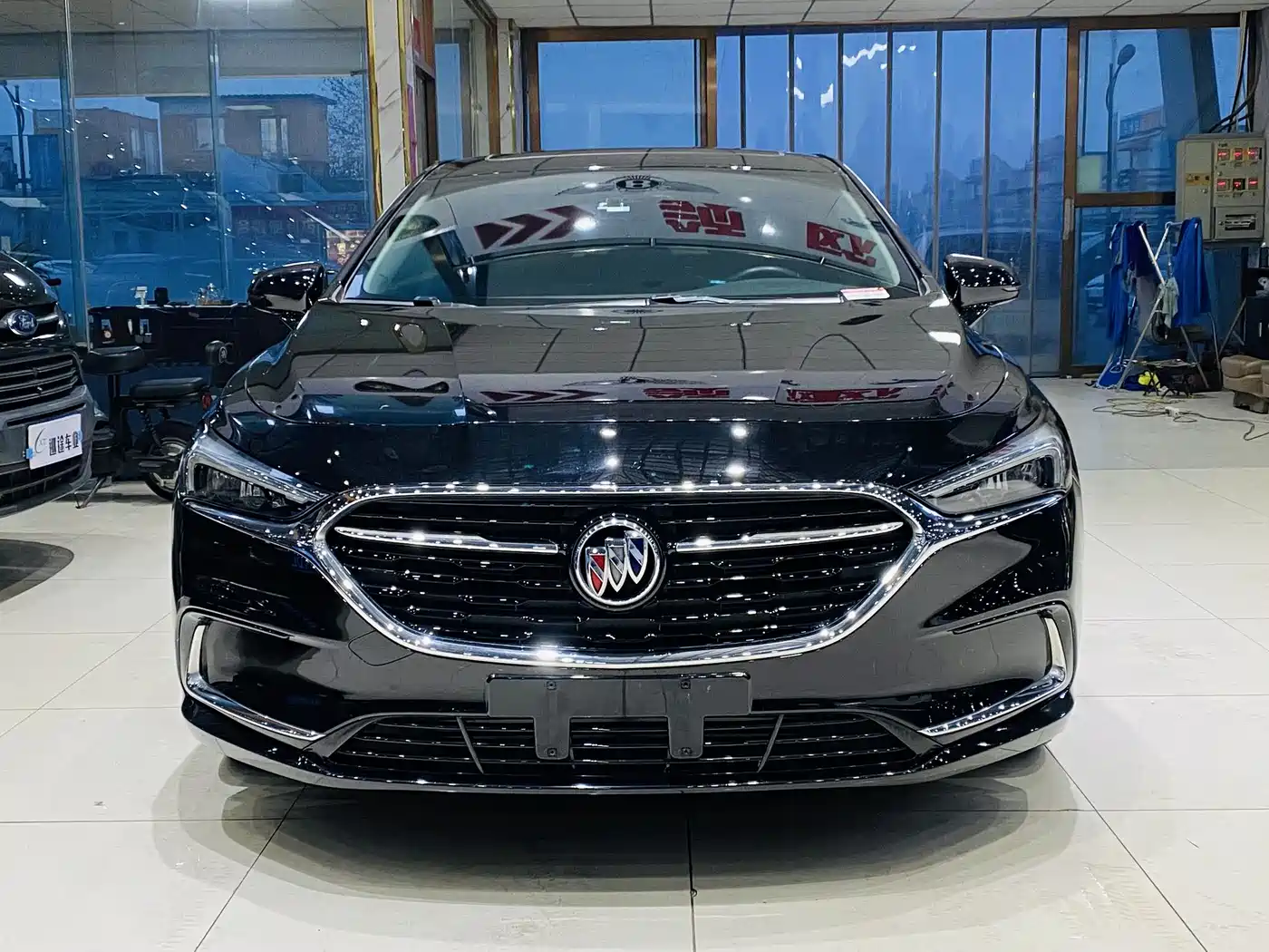 BUICK LACROSSE