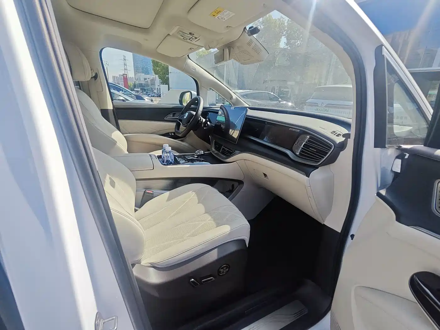 Denza D9 2025 Model DM-i Smart Drive Edition 1020 AWD Flagship фото 9