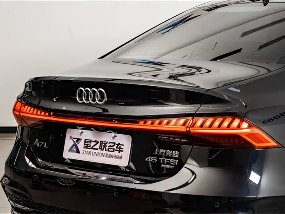 Audi A7L 2024 45TFSI S-line Dream Edition Crystal Package фото 9