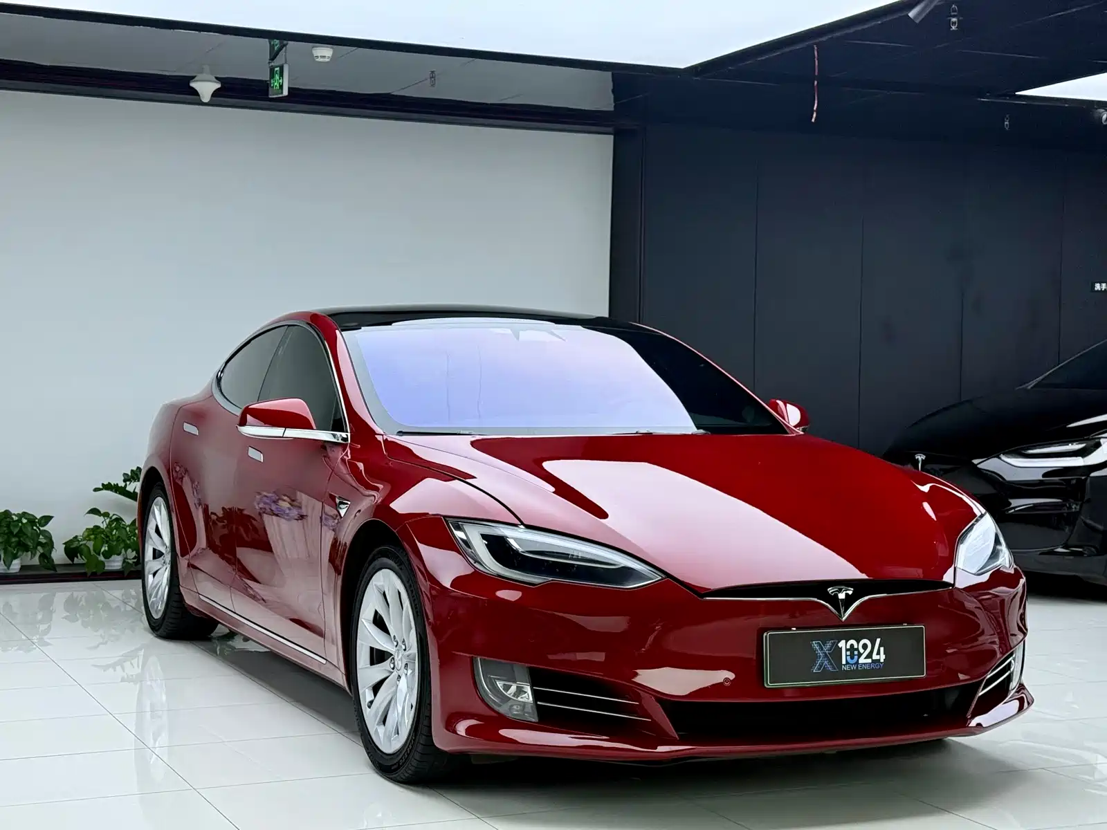 Фото 3 - Tesla Model S