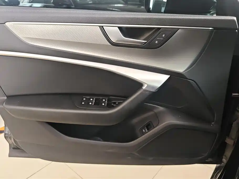 Audi A6L 2019 40 TFSI Luxury Elegance фото 7