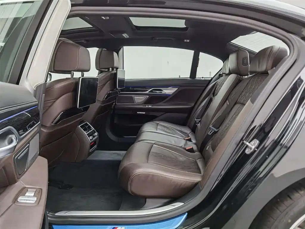 BMW 7 Series 2018 730Li Premium Type M Sport Package фото 15