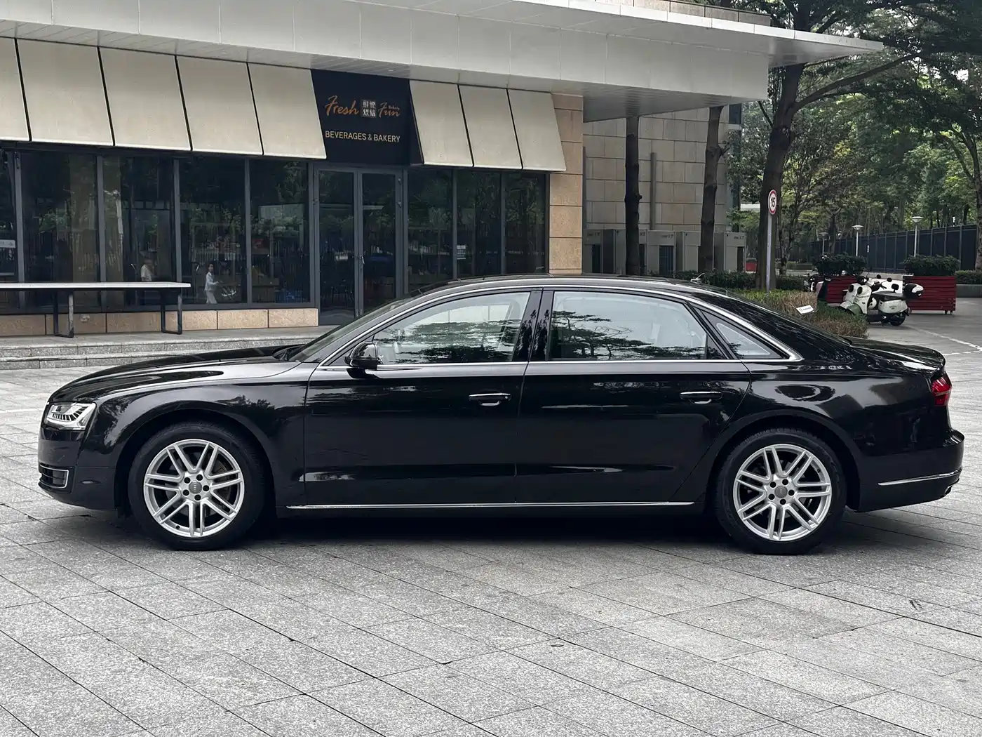 Audi A8 2016 A8L 45 TFSI quattro Comfort фото 18