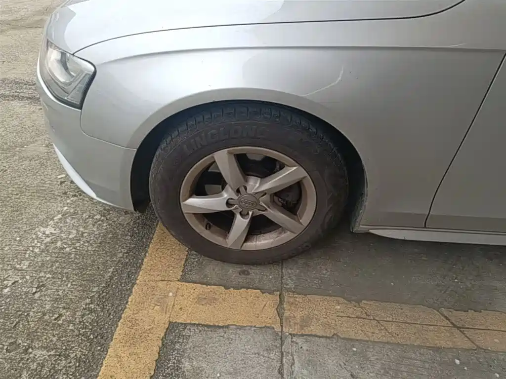 Audi A4L 2015 35 TFSI Auto Standard фото 23